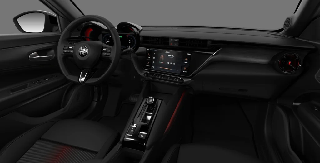 ALFA-ROMEO-Junior-Ibrida-interior-delantera