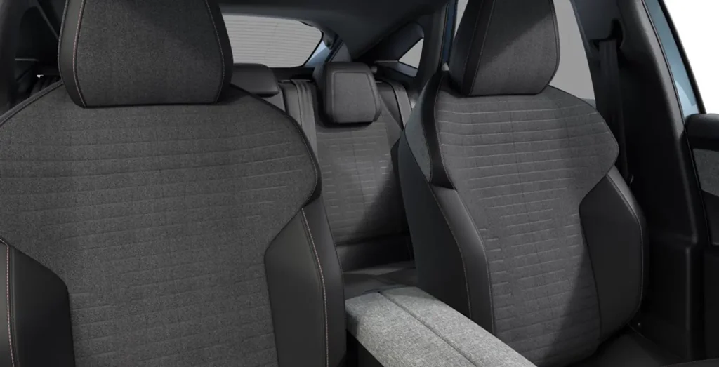 PEUGEOT-3008-1.2-100KW-ALLURE-EDCS6-AUTOMATICO-interior-trasera